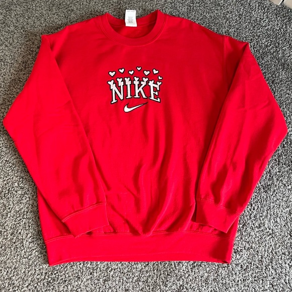 Nike valentines crewneck - Picture 1 of 4